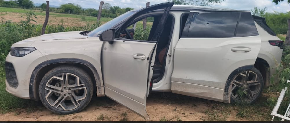 Vehículo asegurado en zona rural de Mazatlán