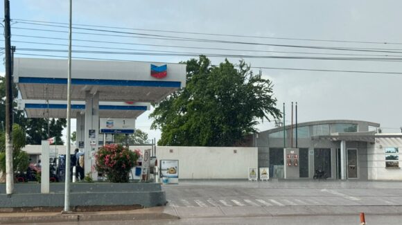 ¡Otro más! Asaltan gasolinera en Tamazula II, en Salvador Alvarado; sujeto armado despoja a empleado de efectivo