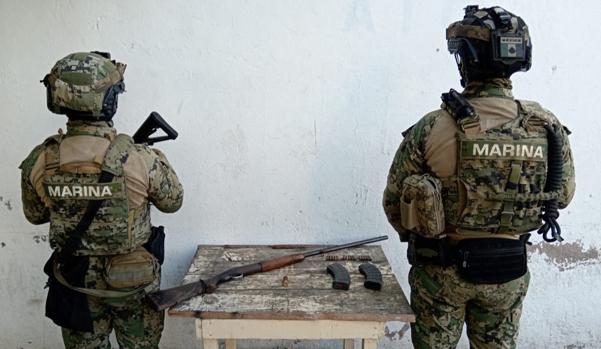 Aseguramiento de droga y armas en Mazatlán y San Ignacio