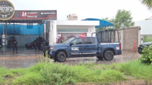 aseguran automovil en autolavado de portalegre en culiacan