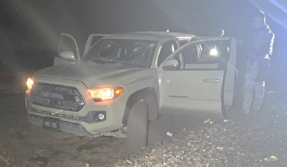 aseguran dos vehiculos armas largas y casi 200 cartuchos en navolato sin