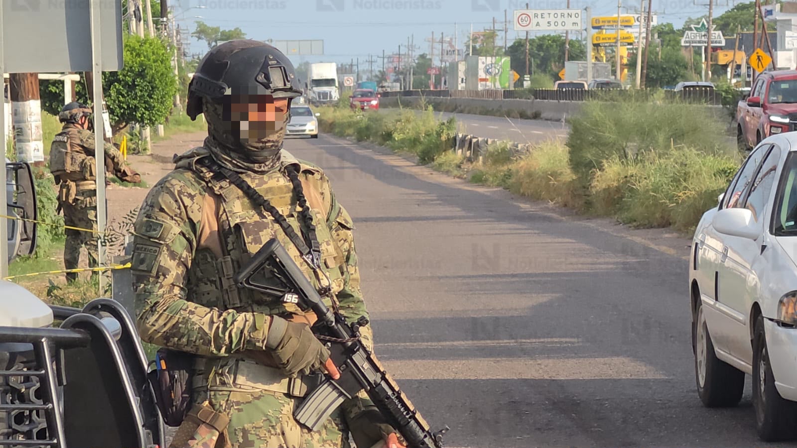 Asesinan a balazos a joven en puente peatonal del Campo El Diez, en Culiacán