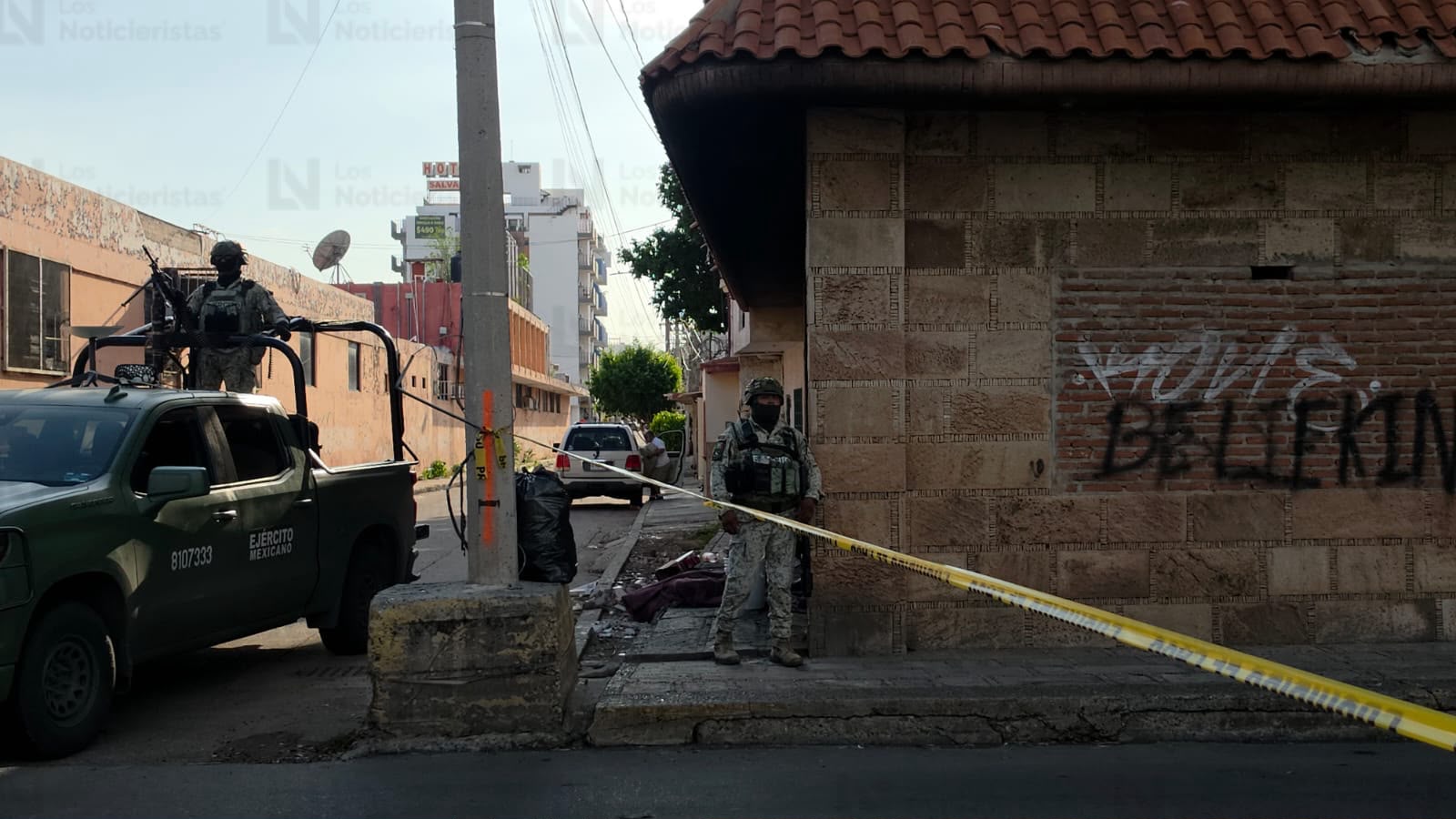 Asesinan a balazos a mujer en cuartería de la Aquiles Serdán, en Culiacán