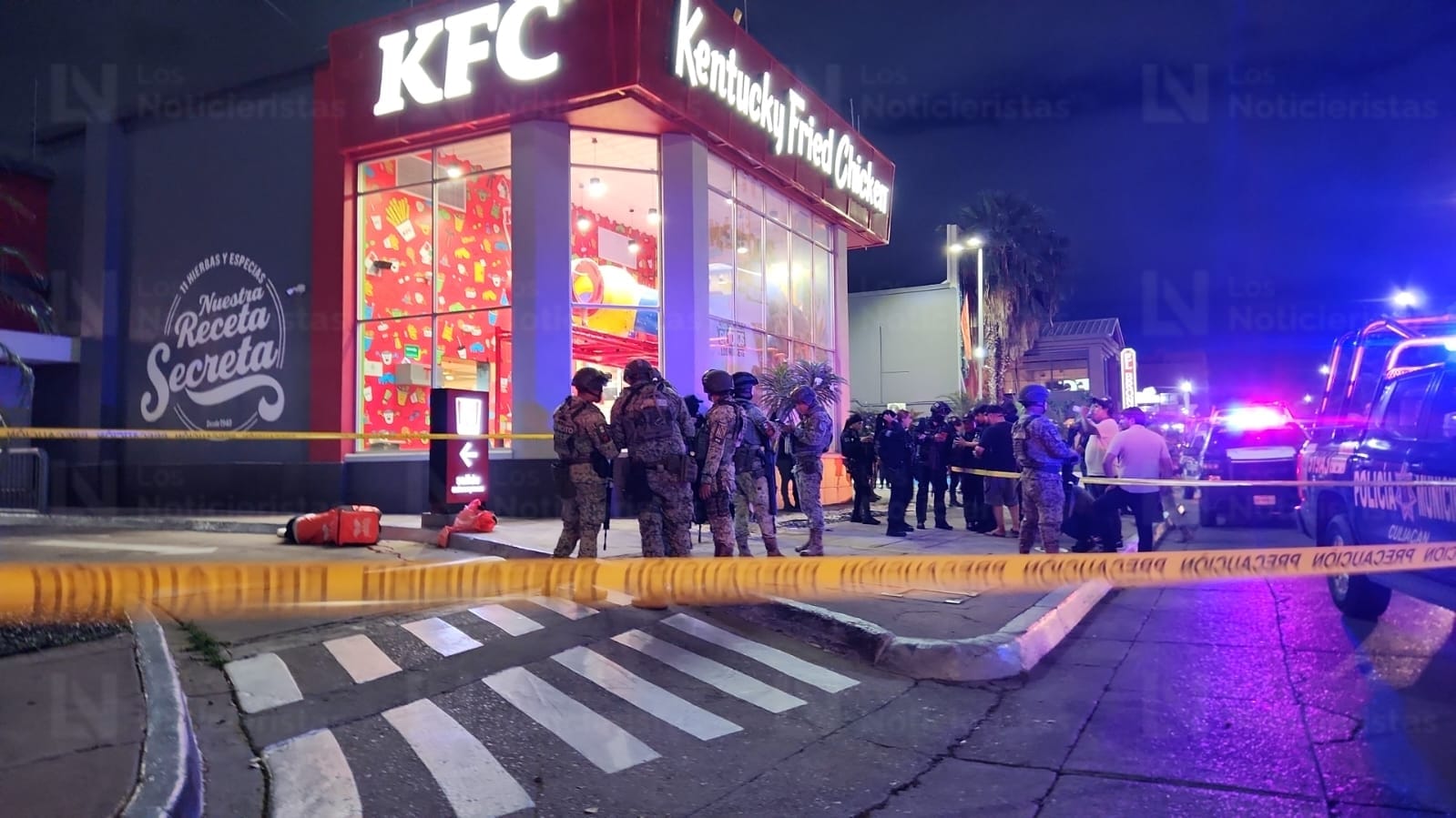 Influencer de Culiacán es asesinado afuera de un KFC mientras grababa contenido