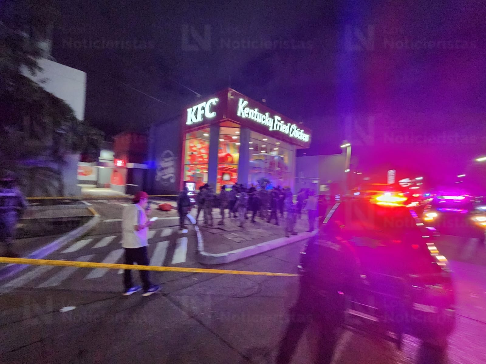 Influencer de Culiacán es asesinado afuera de un KFC mientras grababa contenido