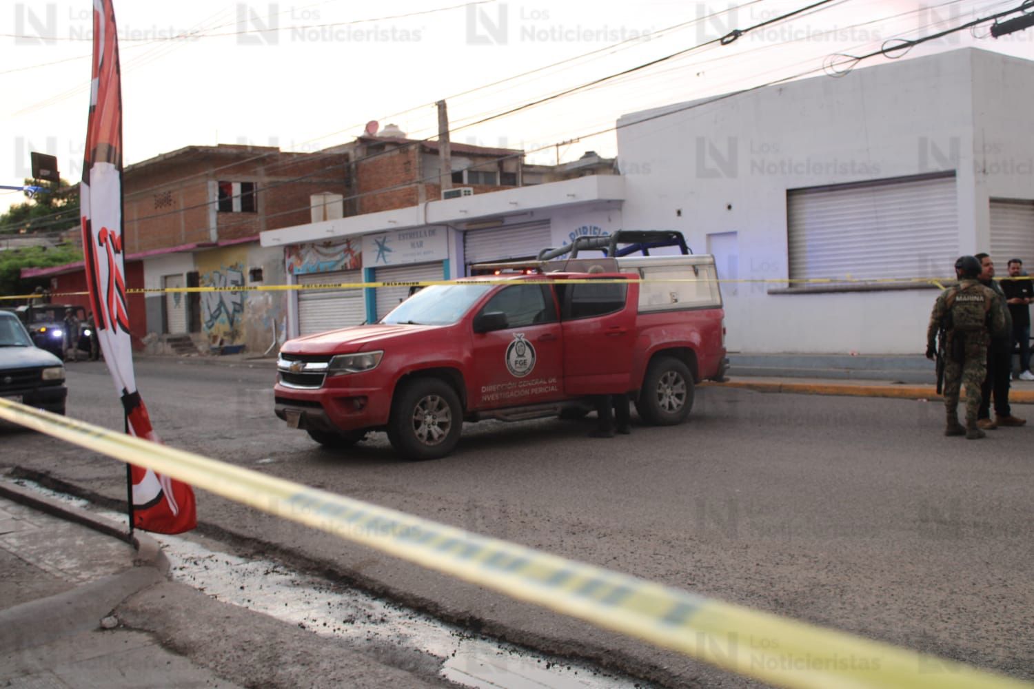 Asesinan a padre e hijo en taller de motos en Mazatlán