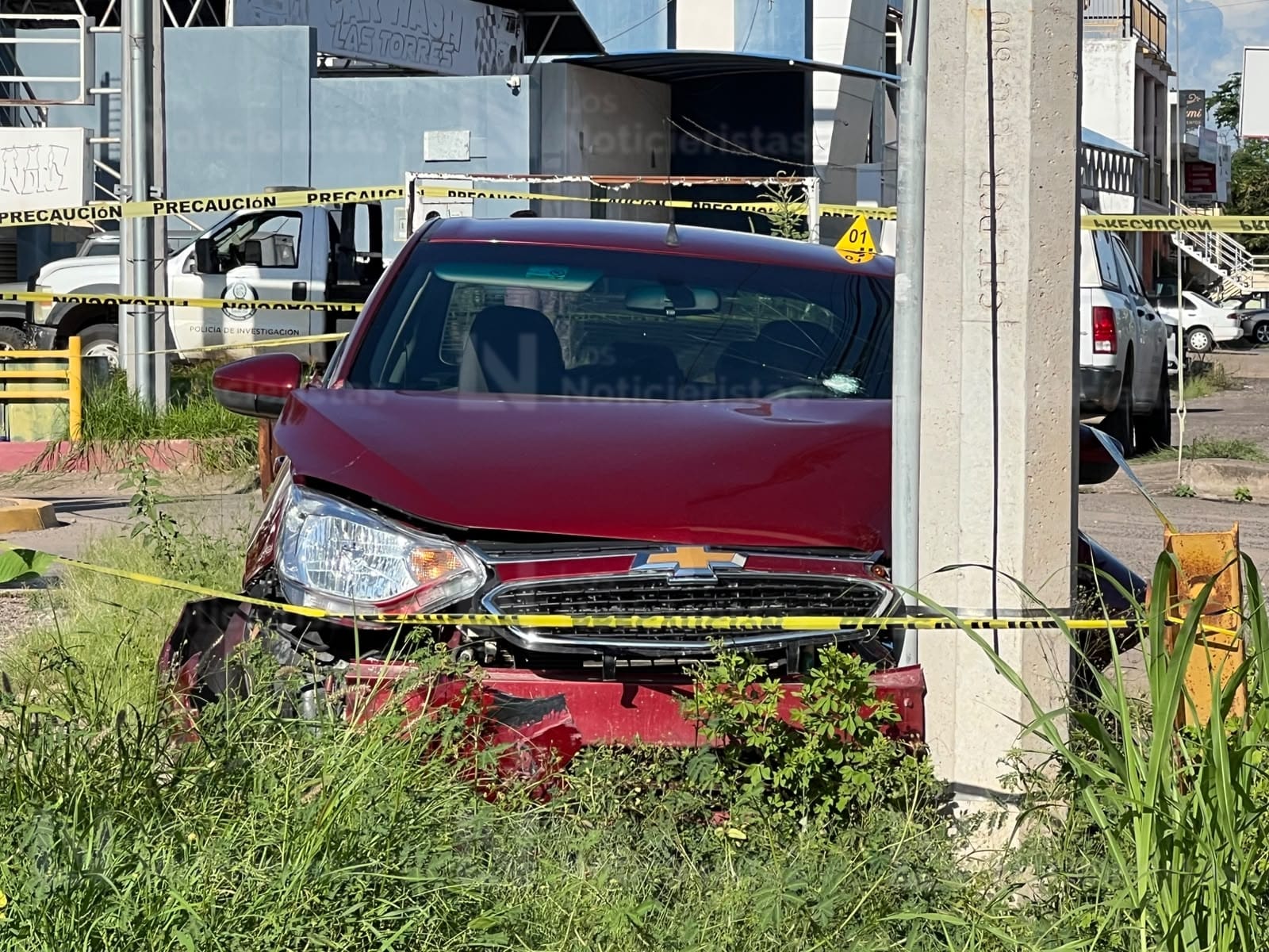 Atacan a balazos al conductor de un vehículo por la carretera Sanalona al oriente de Culiacán
