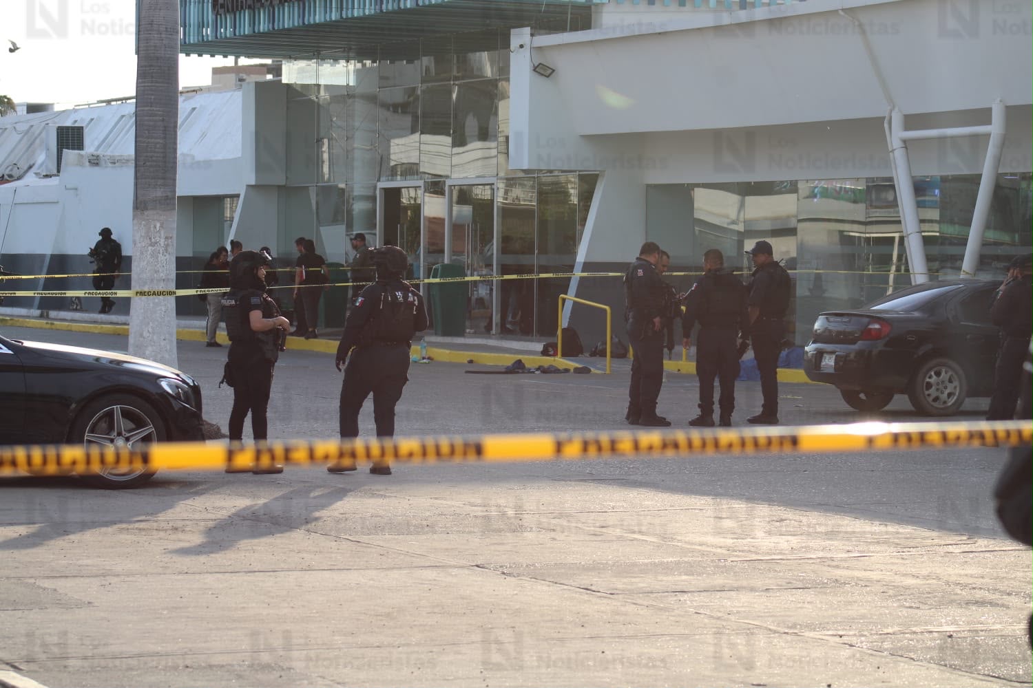 Ataque a balazos en acceso de la central de autobuses de Mazatlán deja un muerto