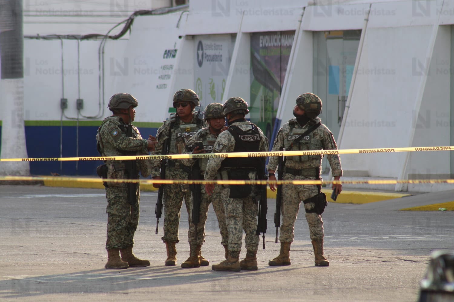 Ataque a balazos en acceso de la central de autobuses de Mazatlán deja un muerto