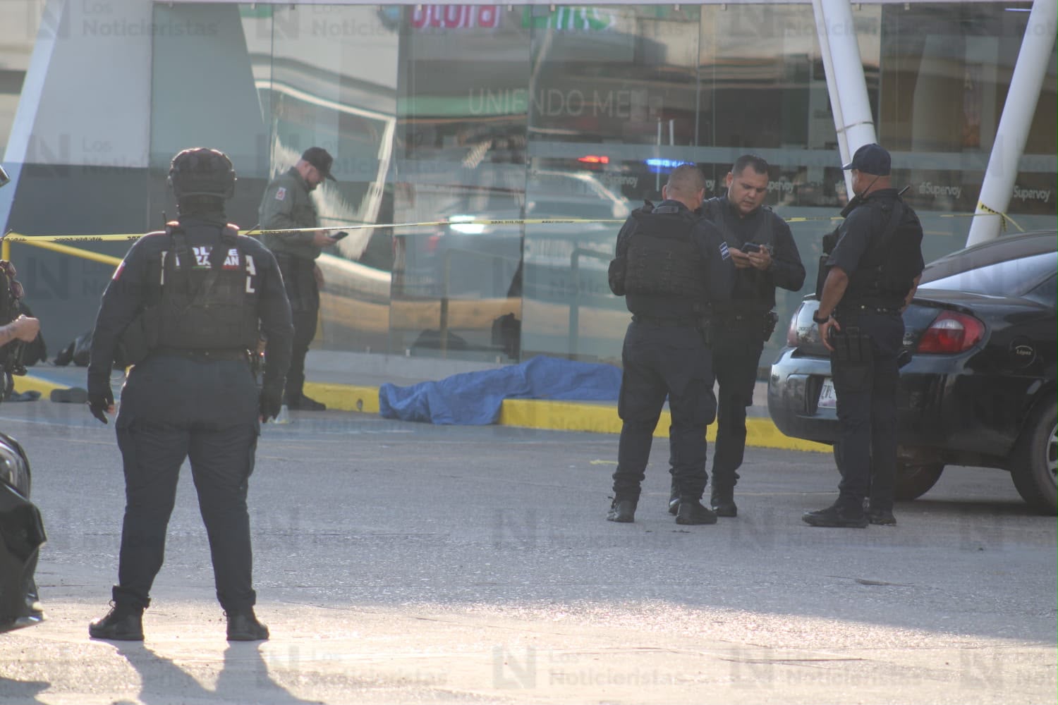 Ataque a balazos en acceso de la central de autobuses de Mazatlán deja un muerto