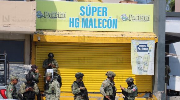 Ataque a balazos contra comercio de cerveza en plena avenida Del Mar moviliza a fuerzas de seguridad en Mazatlán, Sinaloa