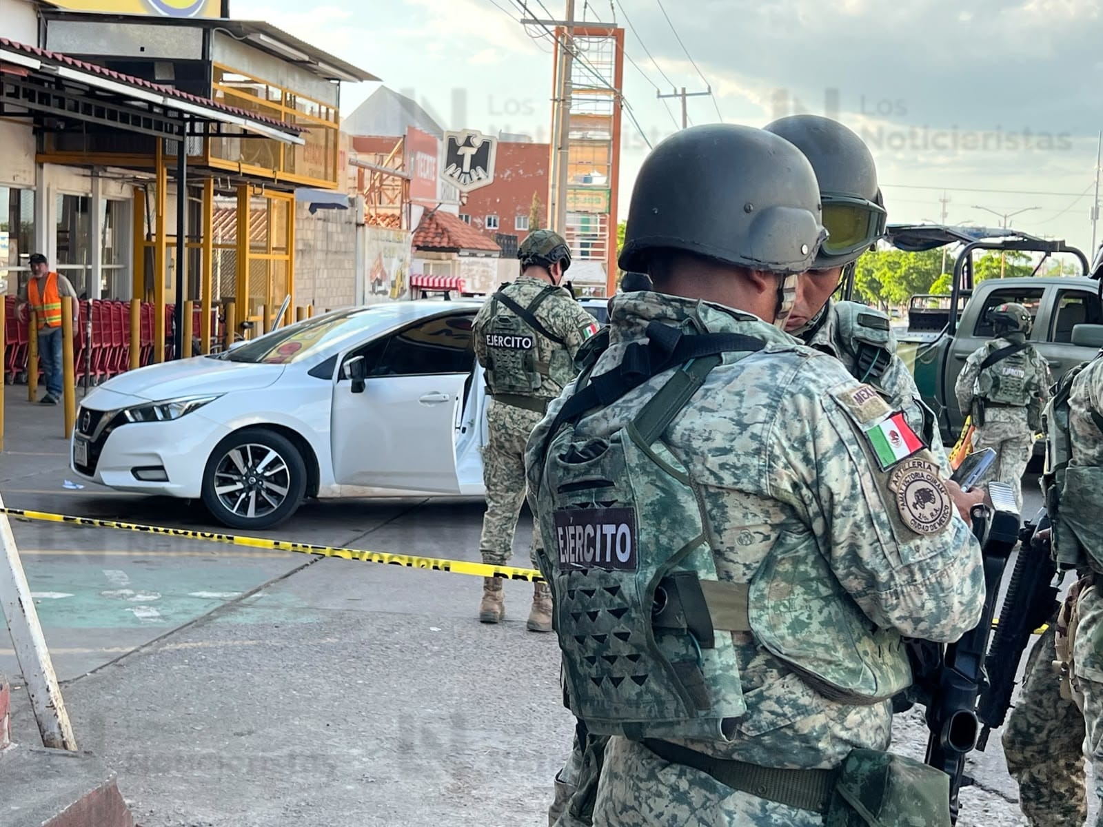 Atentado en el Estacionamiento de un mercado al sur de Culiacán