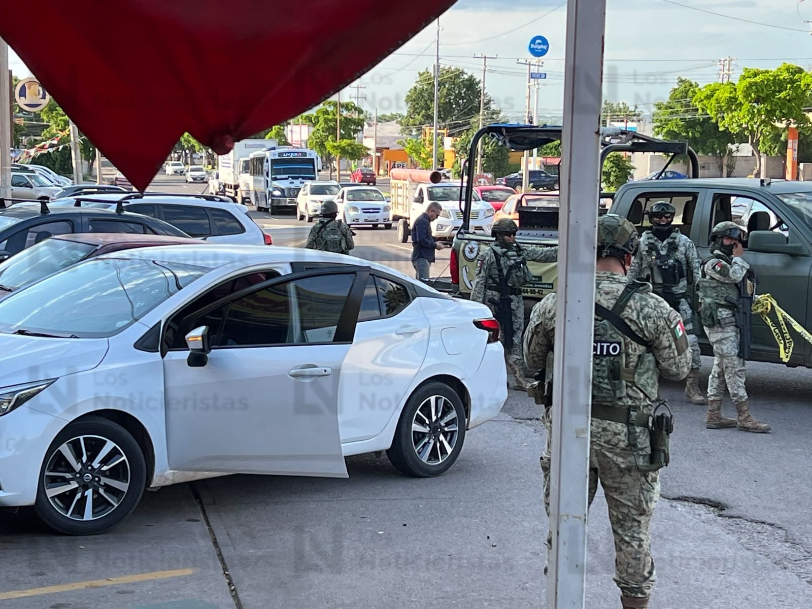 Atentado en el Estacionamiento de un mercado al sur de Culiacán