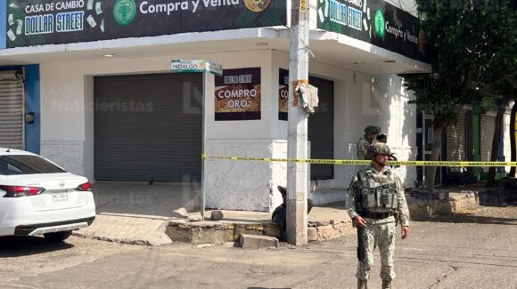 Atentado a las afueras de una casa de cambio deja una mujer herida en la colonia Centro de Culiacán