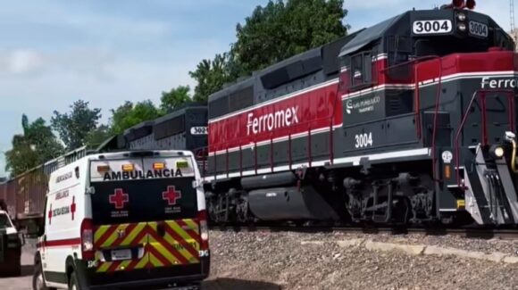 Hombre resulta lesionado luego de ser arrollado por el tren en el Campo 35, en Ahome, Sinaloa
