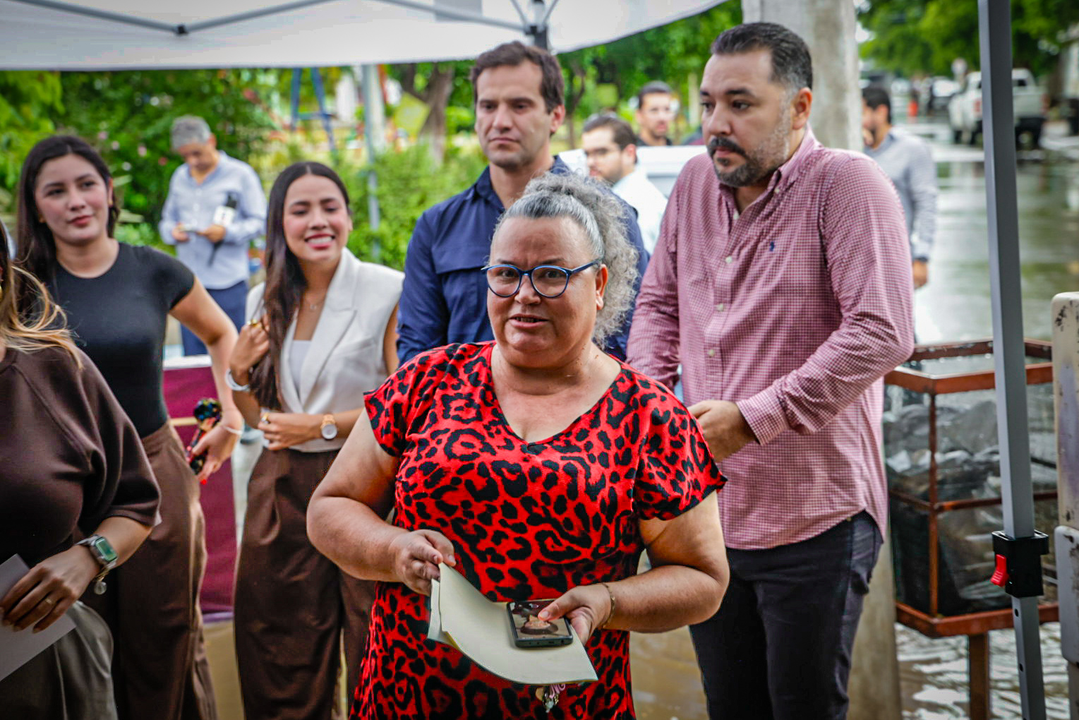Ayto. de Culiacán entrega calles pavimentadas en la colonia Capistrano