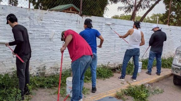 Mediante #BardasBlancas se ha borrado propaganda política de 275 muros del espacio público en Culiacán, Sinaloa