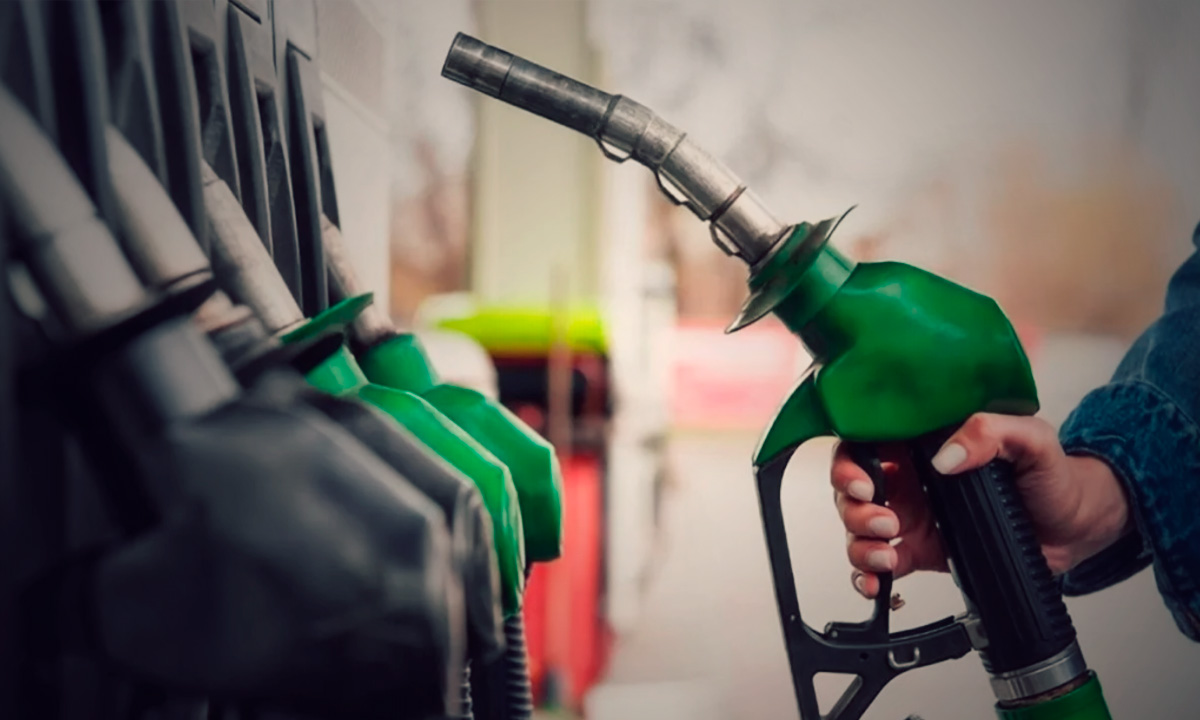 Bomba de la gasolina verde