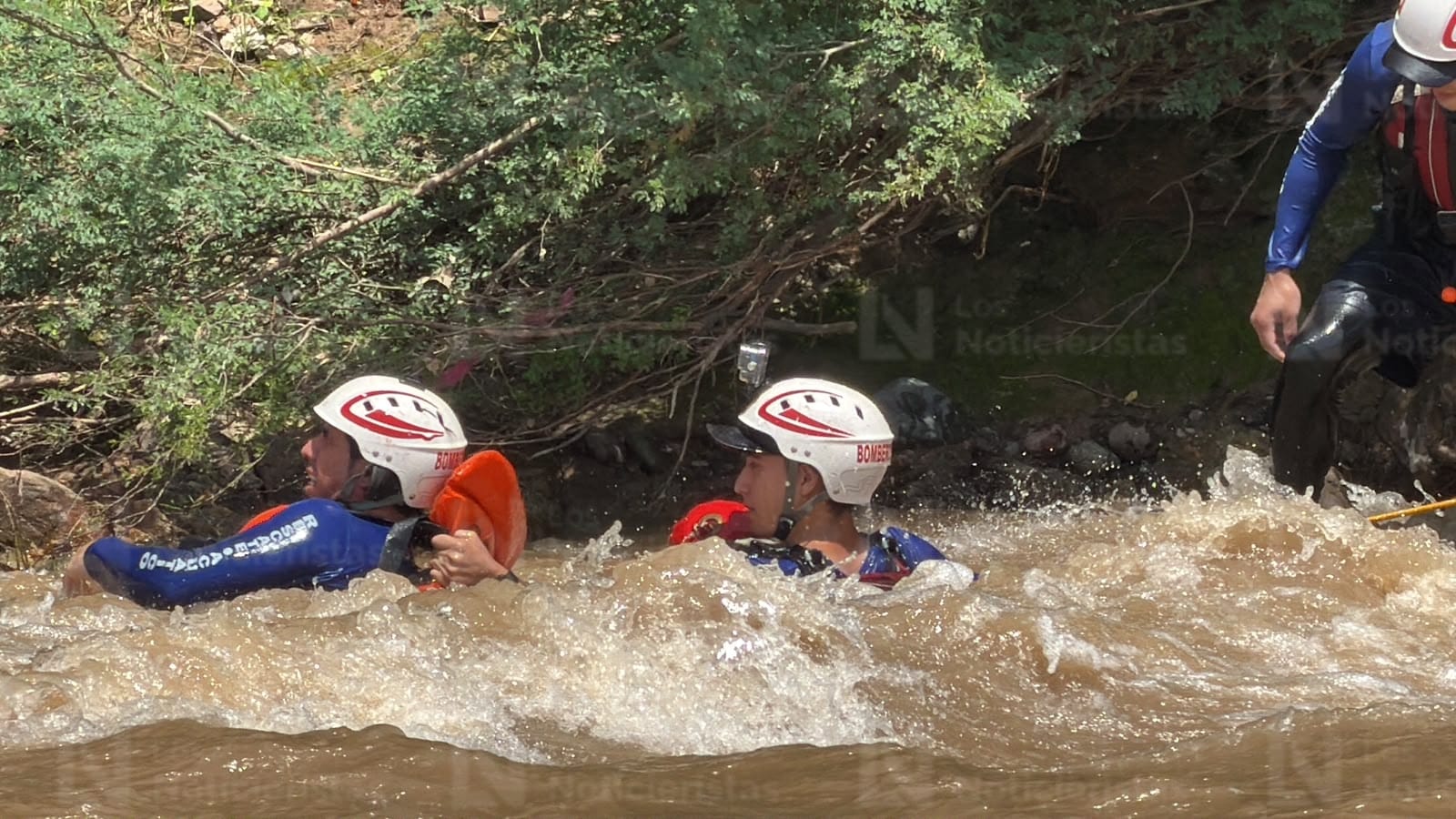 Bomberos Culiacán se certifica internacionalmente en rescate en aguas peligrosas