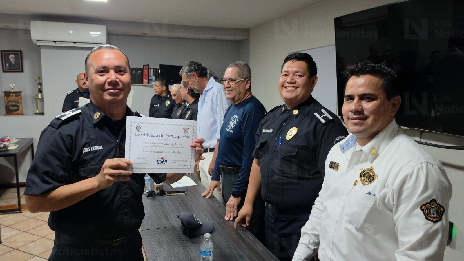 Bomberos Culiacán se certifica internacionalmente en rescate en aguas peligrosas