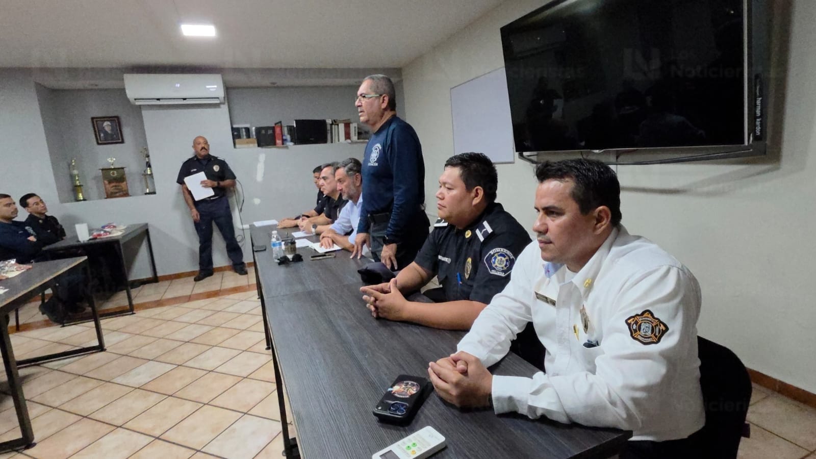 Bomberos Culiacán se certifica internacionalmente en rescate en aguas peligrosas