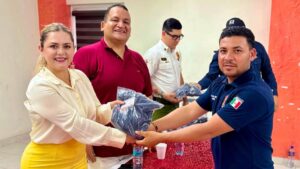 bomberos de angostura conmemoran su dia entre adeudos y carencias lugar