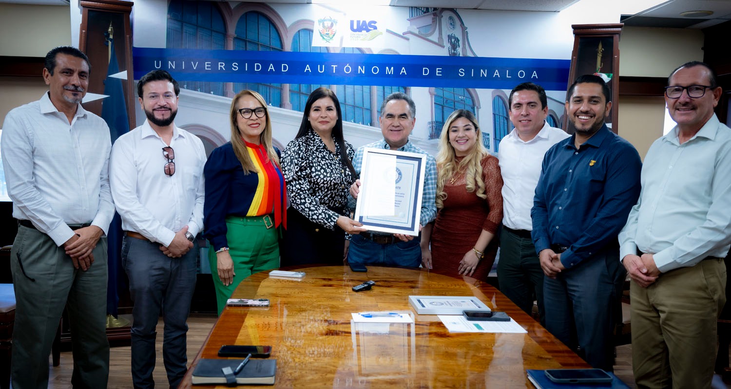 La UAS recibe el certificado oficial del Récord Guinness por clase masiva de boxeo fitness