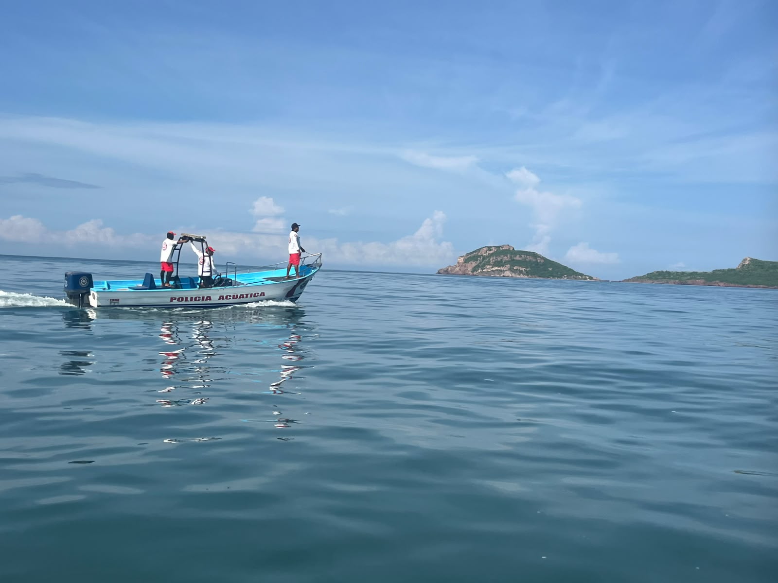 Búsqueda de joven desaparecido en playa de Mazatlán