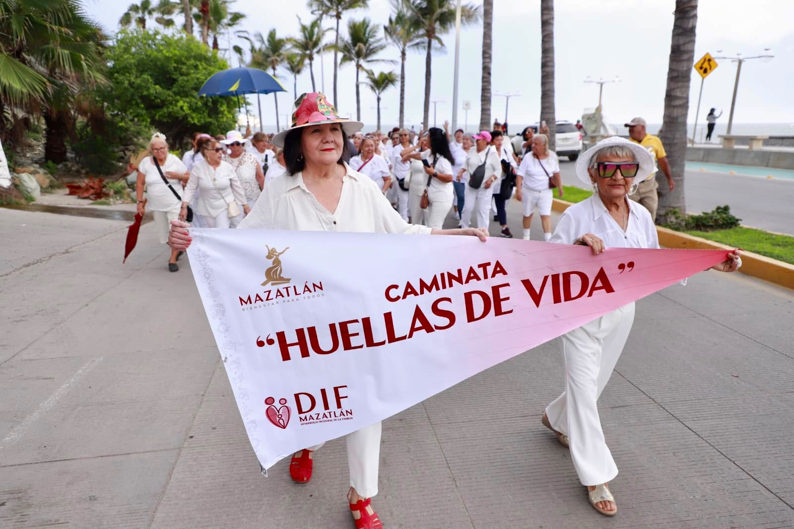 Caminata "Huellas de Vida" por el Día de las y los Abuelos" en Mazatlán