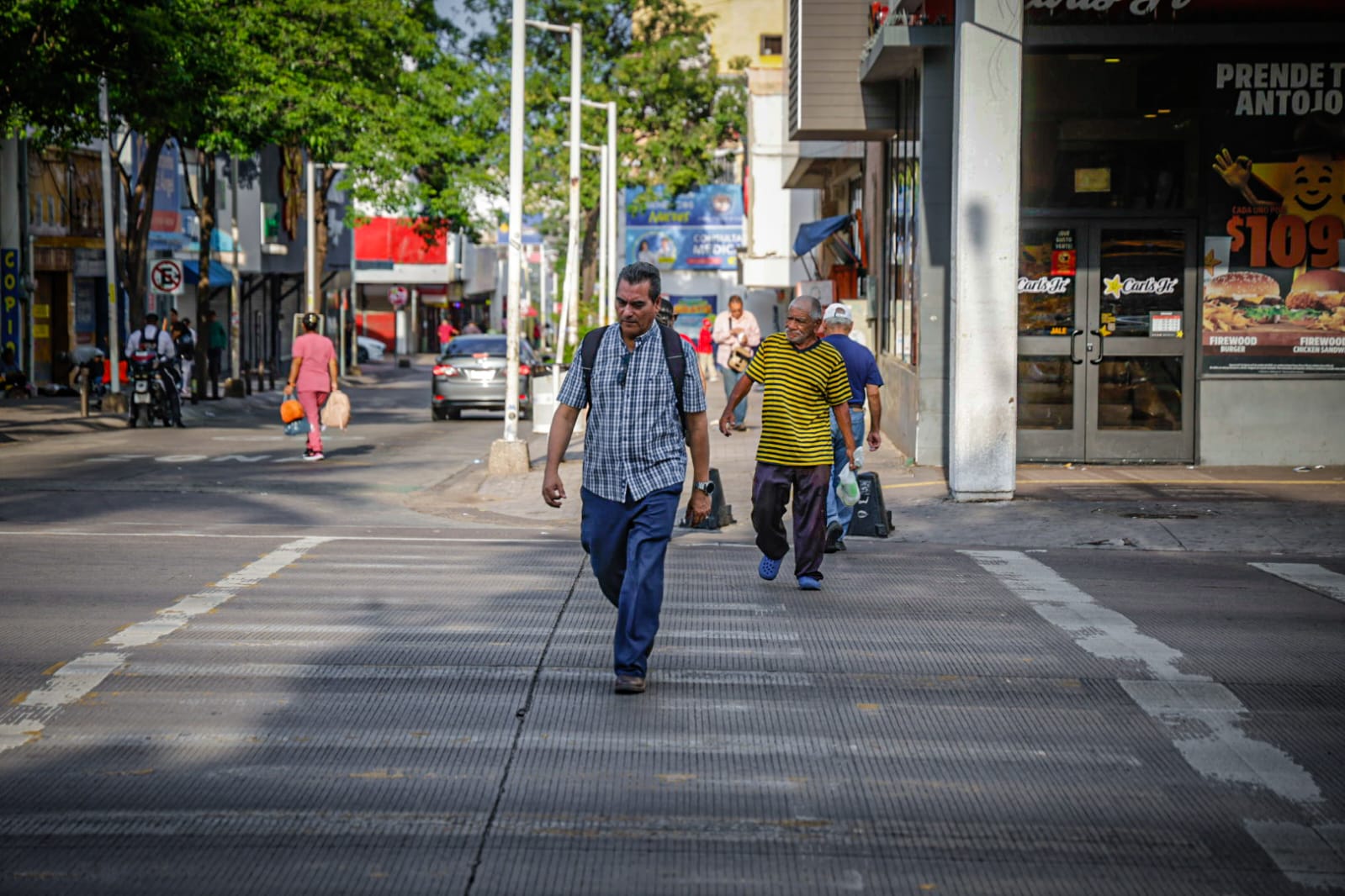 Caminata por una Movilidad Más Segura y Sostenible, en el marco de la conmemoración del Día Mundial del Peatón