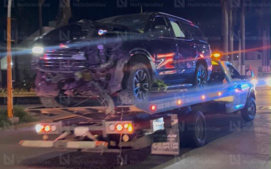 Camioneta asegurada tras enfrentamiento en el sector Scally, en Los Mochis