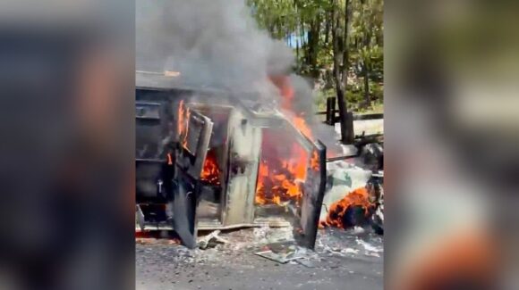 Se incendia camioneta de valores en Surutato, Badiraguato; fue por falla mecánica, informa SSPE