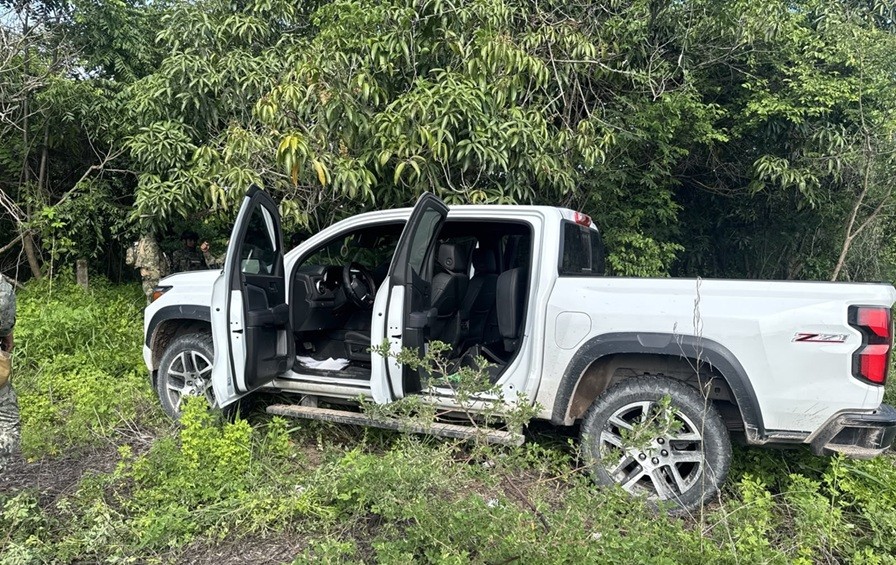 Camioneta en Acaponeta
