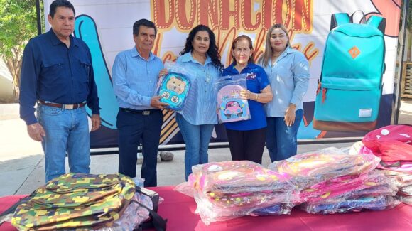 DIF Mocorito reúne mochilas para apoyar a niñas y niños de comunidades alejadas