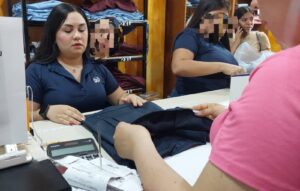 Canje de uniformes