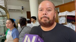 Paul Espinoza, de Creaciones Mony, empresa fabricante y distribuidora de uniformes escolares