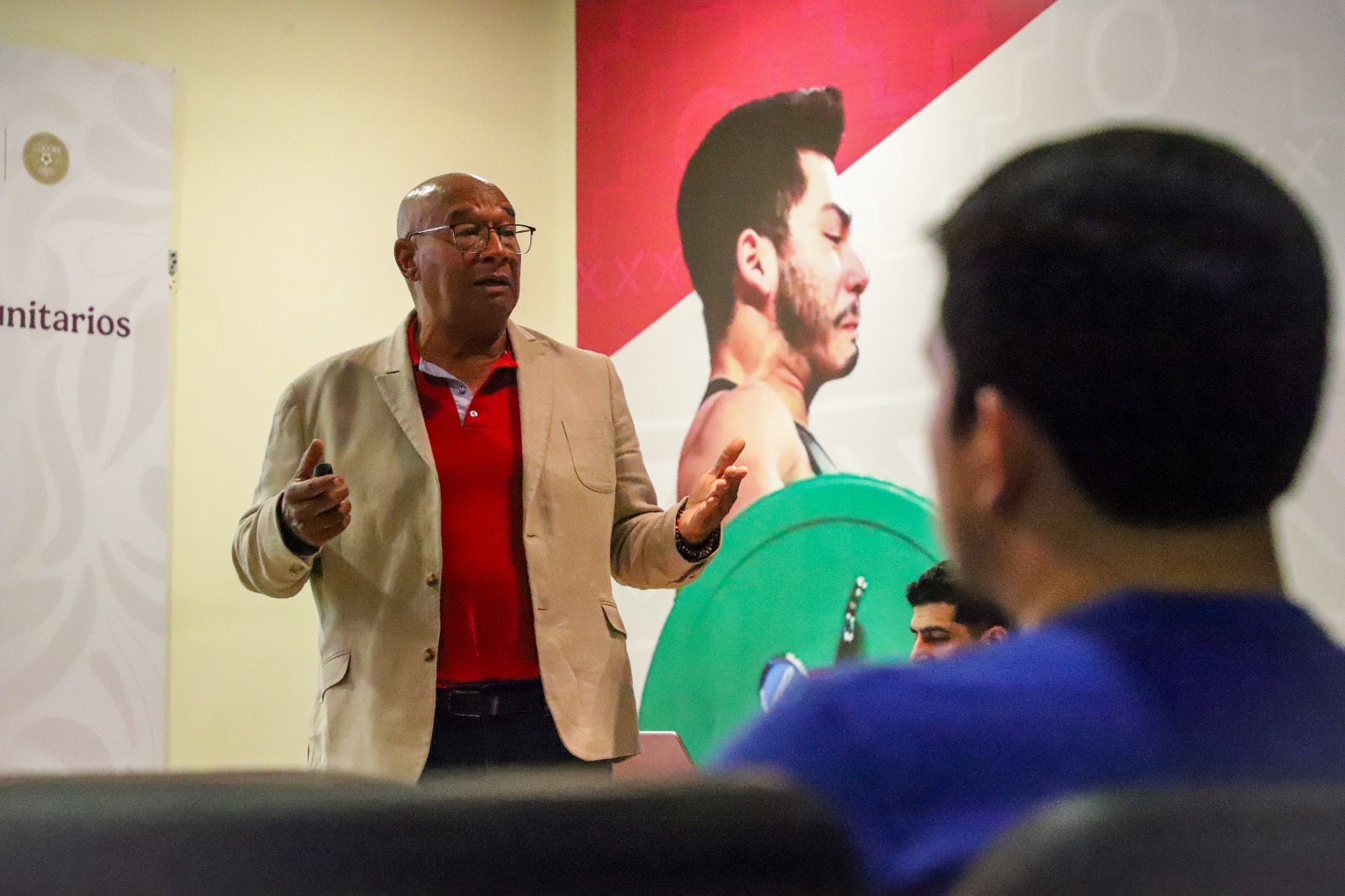 Capacitación a entrenadores de atletismo en Culiacán