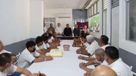 Capacitan a personas privadas de la libertad en Angostura y Ahome para fortalecer su reinserción social