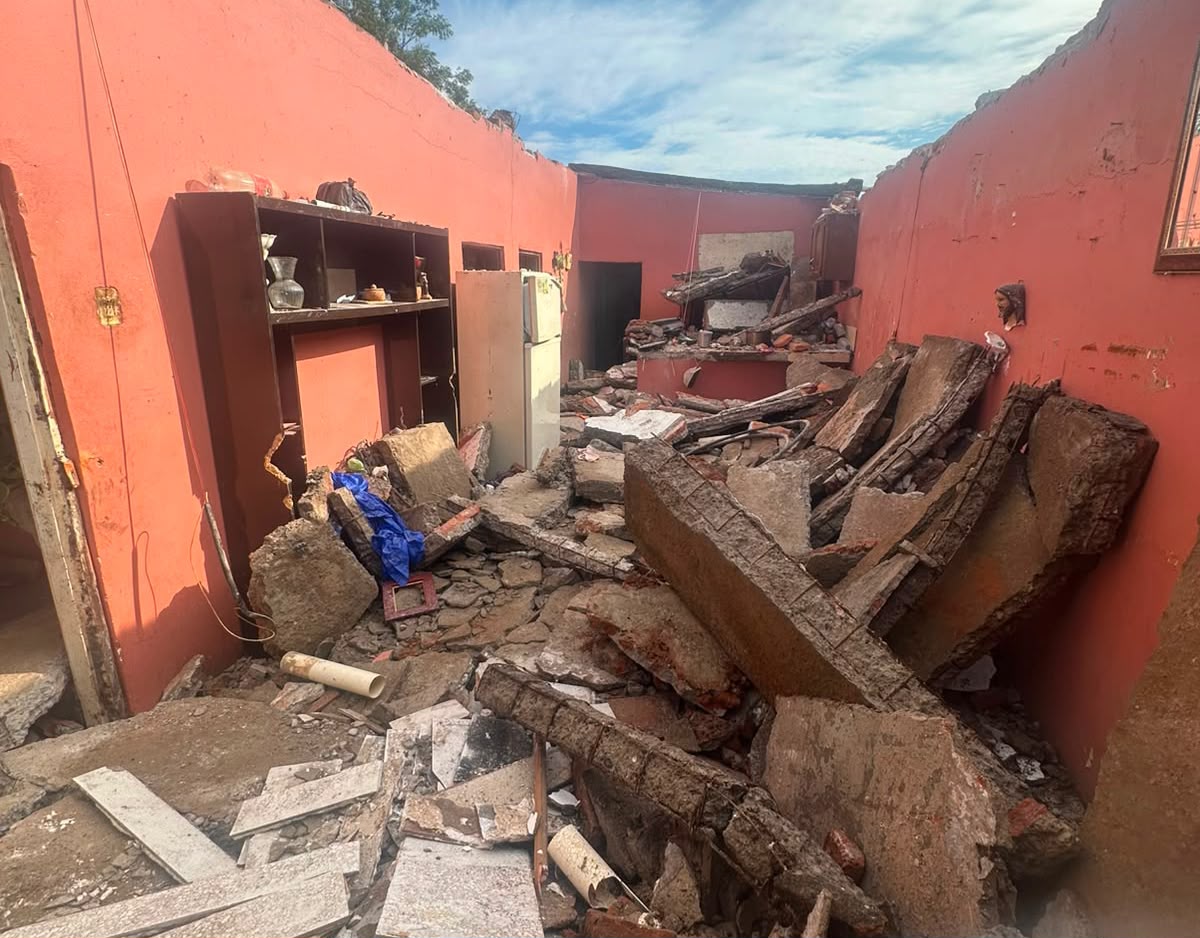 Se colapsa una vivienda en Estación Naranjo,Sinaloa