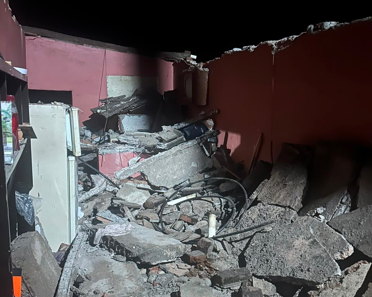 Se colapsa una vivienda en Estación Naranjo,Sinaloa