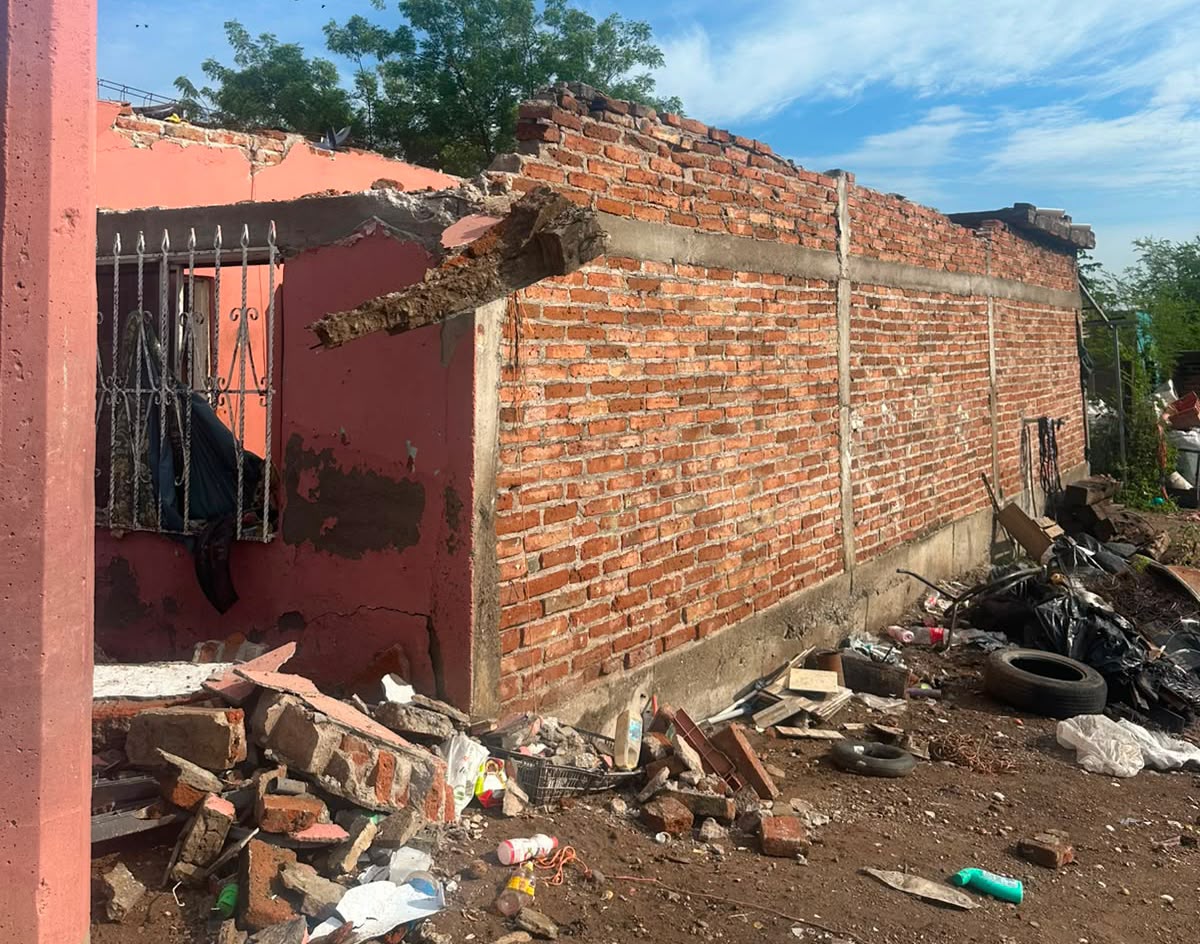 Se colapsa una vivienda en Estación Naranjo,Sinaloa
