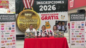 casa ley recompensa tu estudio con utiles escolares gratis mujer