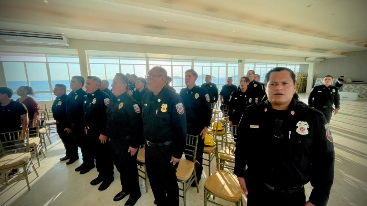 celebran bomberos de mazatlan sinaloa su día con nuevos elementos listos para servir adultos