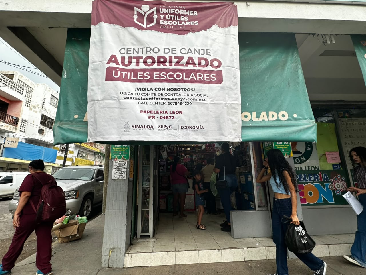 Centro de canje de útiles escolares en Mazatlán