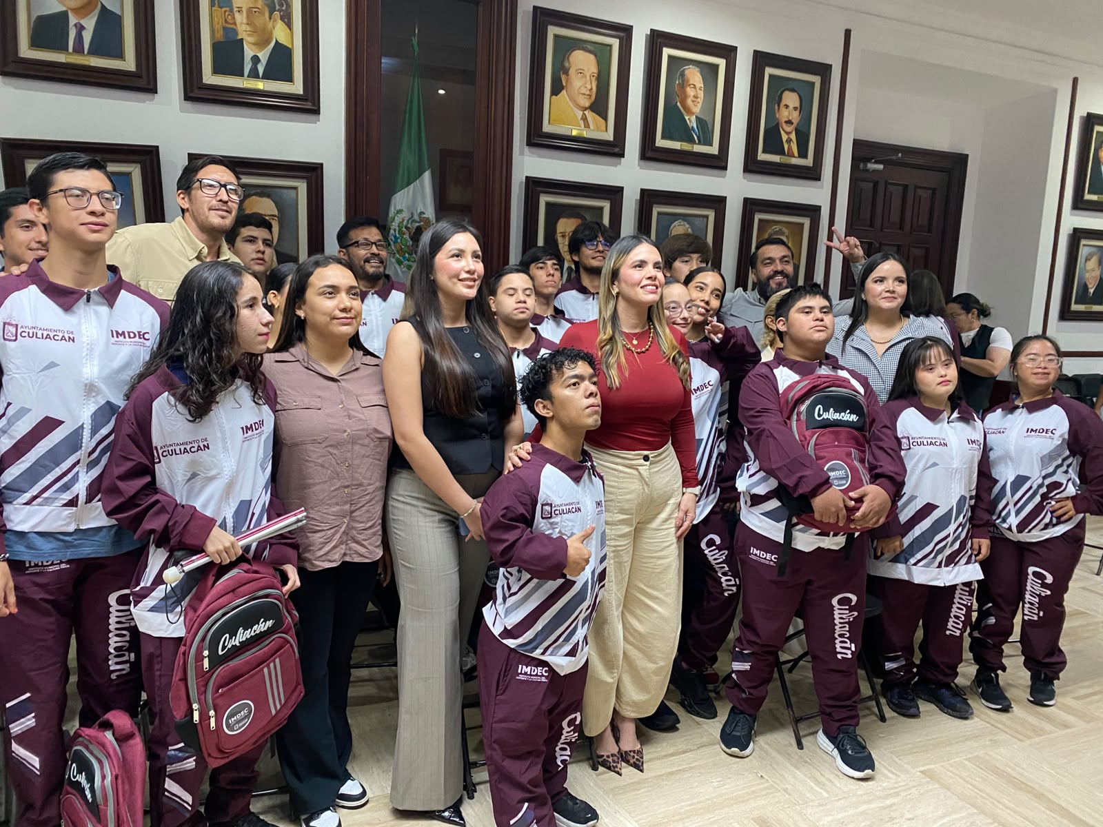 Ceremonia de abanderamiento de la delegación Culiacán rumbo a los Paranacionales Conade 2026