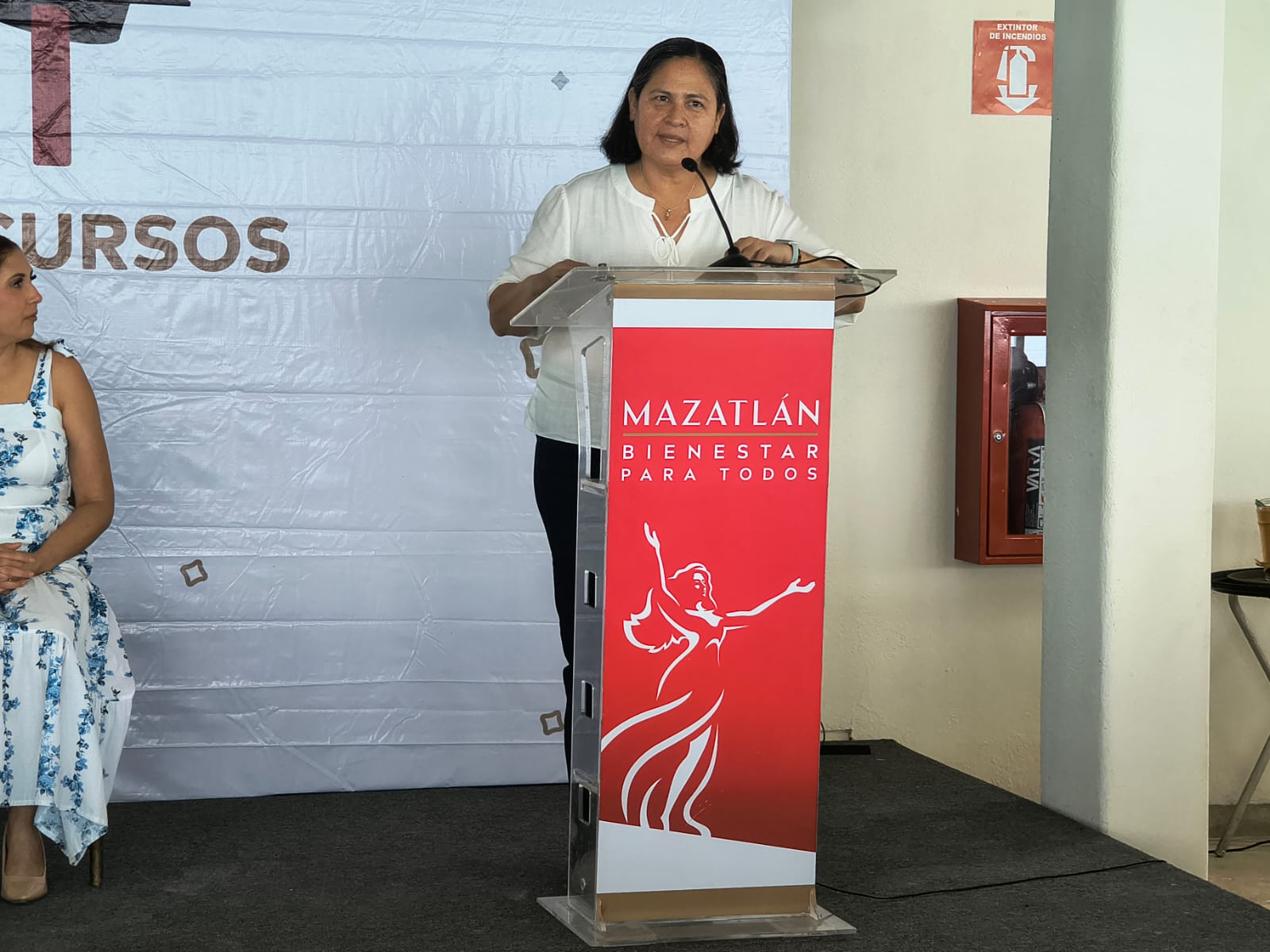 Ceremonia de clausura para los graduados de los cursos de Cecobi en Mazatlán