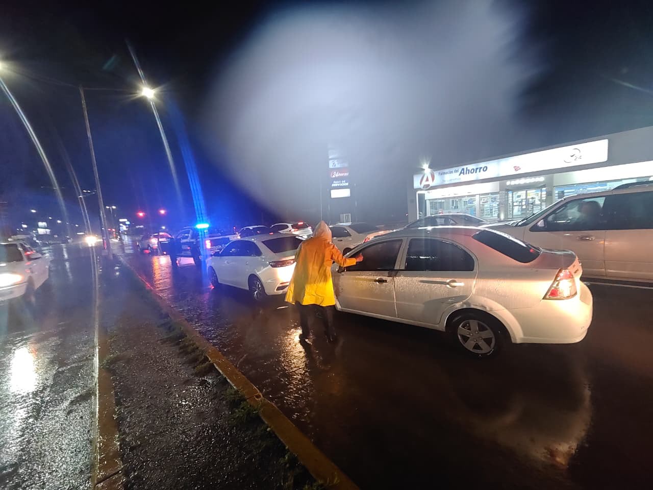 Choque entre dos automóviles en Guasave, Sinaloa