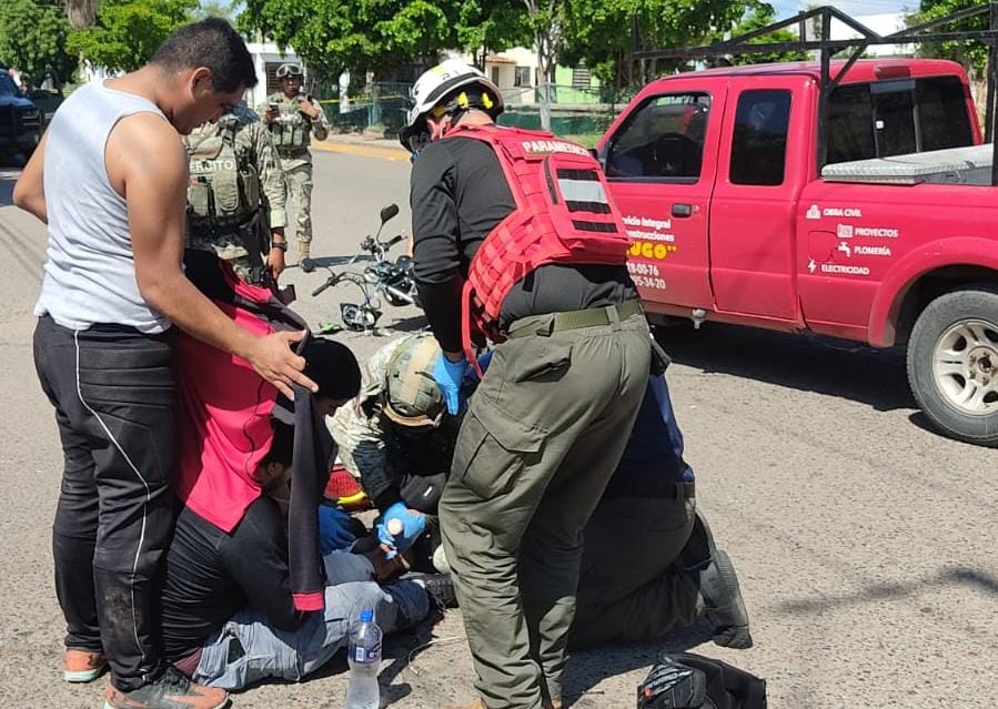 Choque entre motociclista y automovilista en Prados del Sur, Culiacán
