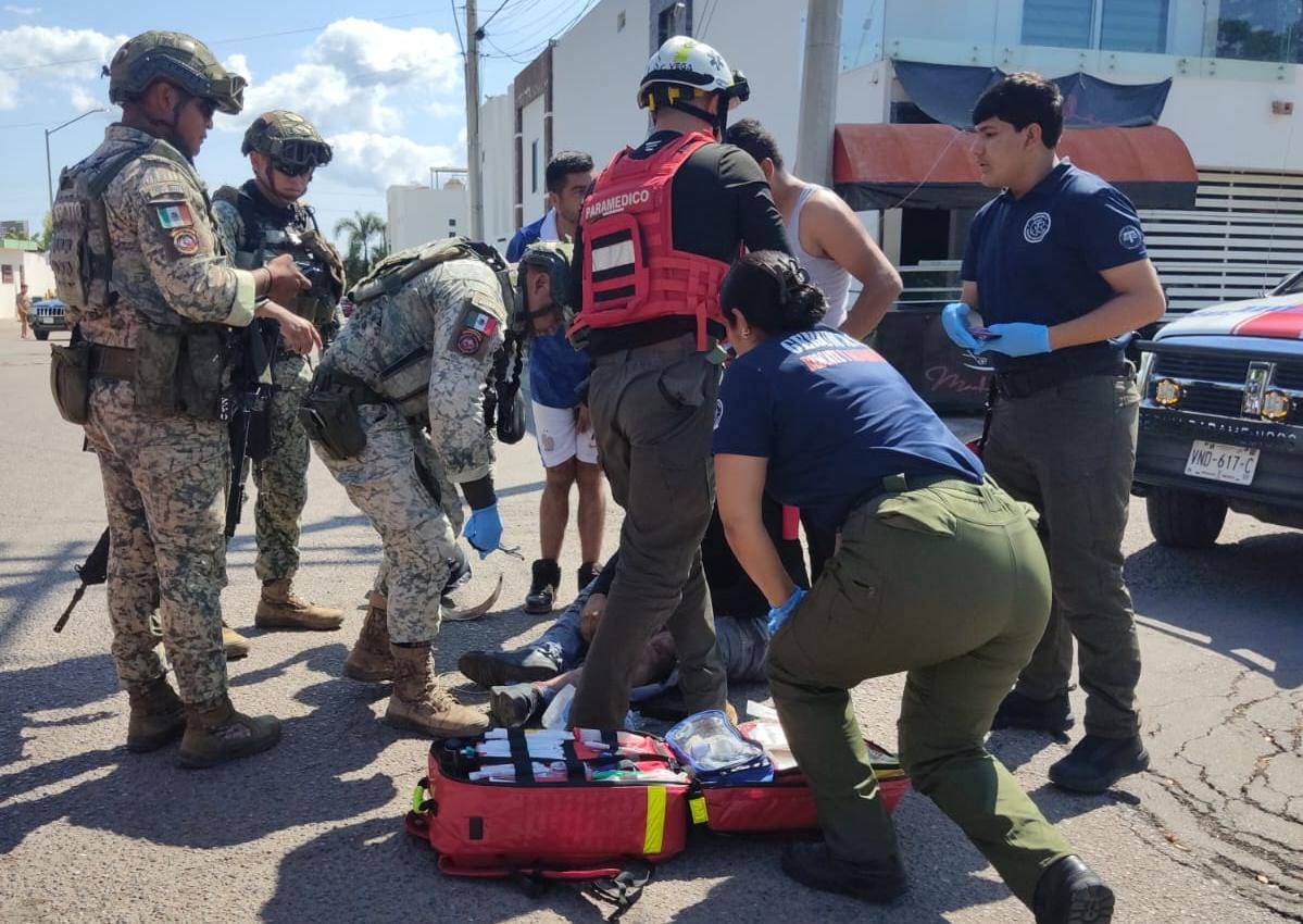 Choque entre motociclista y automovilista en Prados del Sur, Culiacán
