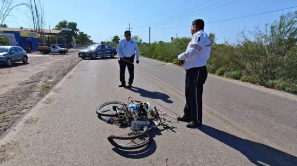 Ciclista ingresa a un hospital luego de ser arrollado por un “pega y huye” en El Carrizo, Ahome, Sinaloa